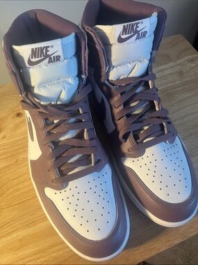 Nike Men’s High-Top Sneakers in Purple and White